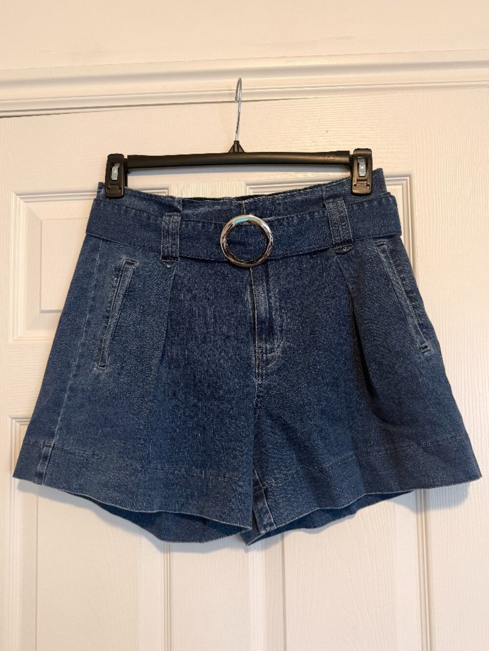 NWT Belted High Rise Pleated Wide Leg Denim Shorts O-Ring Buckle 10
